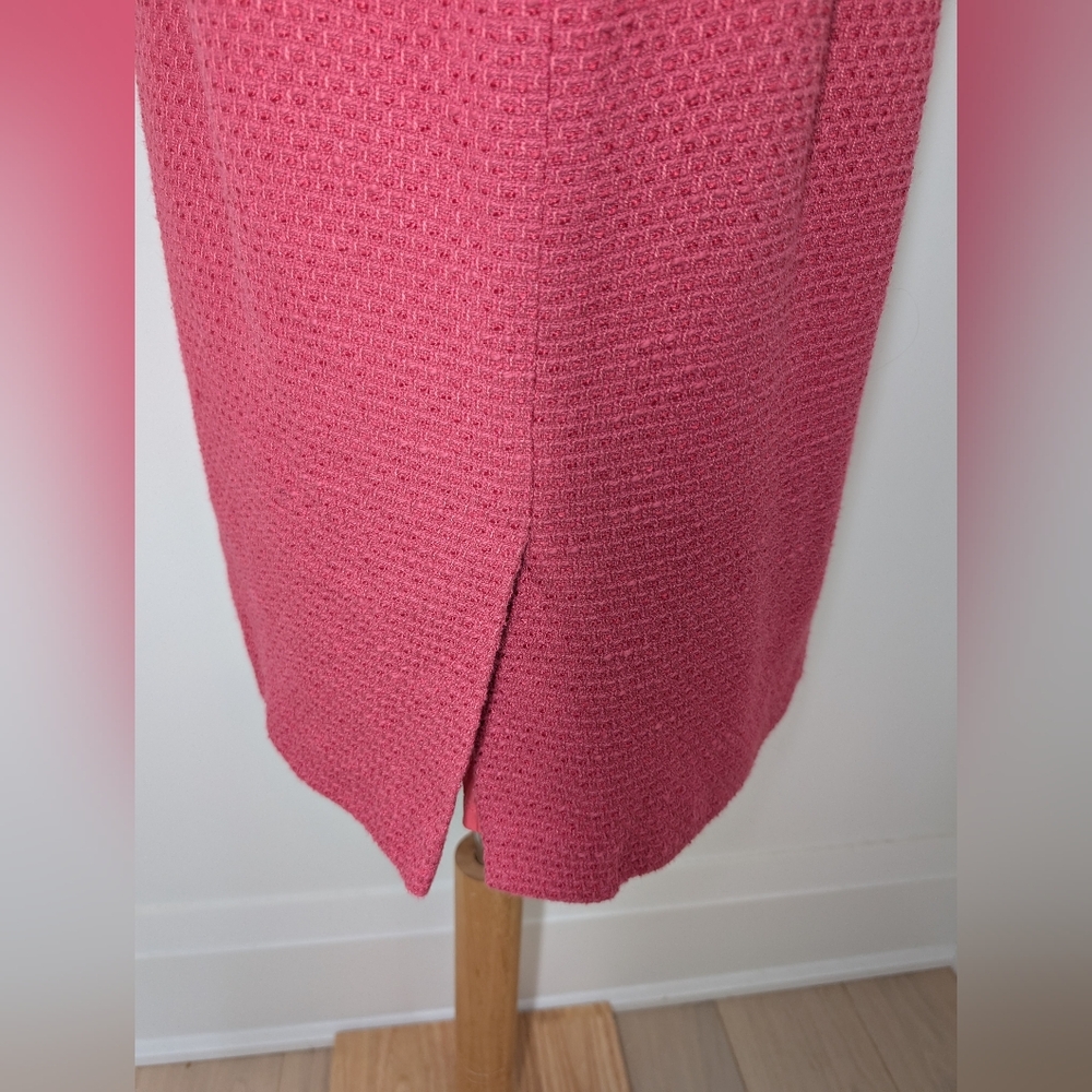 Elegant Pink Tweed Short Sleeve Knee Length Dress - Picture 6 of 15